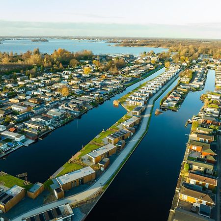 Villa Marinapark Residentie Nieuw Loosdrecht Exterior foto